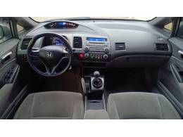 HONDA - CIVIC 1.8 LXS 16V FLEX 4P MANUAL - 2008/2008 - PRATA - R$ 49.900,00