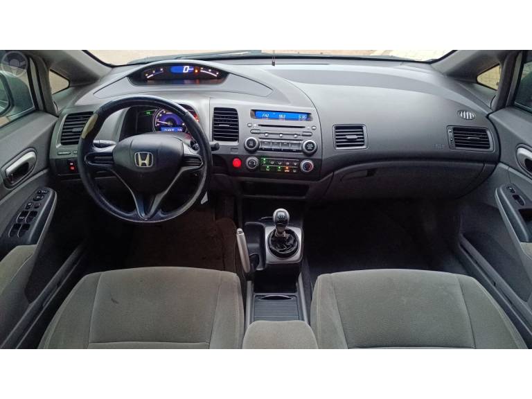 HONDA - CIVIC 1.8 LXS 16V FLEX 4P MANUAL - 2008/2008 - PRATA - R$ 49.900,00
