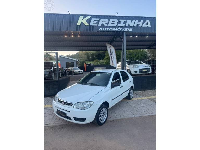 FIAT - PALIO 1.0 MPI ED 8V 4P MANUAL - 2014/2015 - BRANCA - R$ 34.900,00