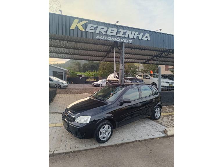 CHEVROLET - CORSA 1.4 MPFI MAXX 8V FLEX 4P MANUAL - 2011/2012 - PRETA - R$ 34.900,00