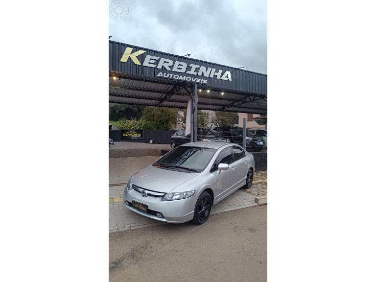 HONDA - CIVIC 1.8 LXS 16V FLEX 4P MANUAL - 2008/2008 - PRATA - R$ 49.900,00