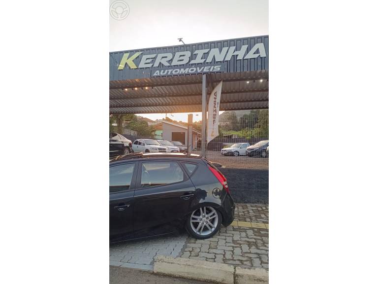 HYUNDAI - I30 2.0 MPFI GLS 16V 4P AUTOMÁTICO - 2009/2010 - PRETA - R$ 53.900,00