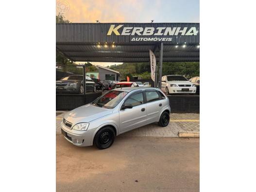 CHEVROLET - CORSA 1.0 MPFI JOY 8V FLEX 4P MANUAL - 2006/2006 - PRATA - R$ 25.900,00
