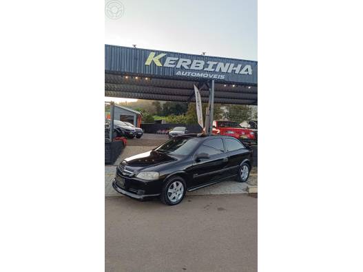 CHEVROLET - ASTRA 2.0 MPFI ADVANTAGE 8V FLEX 2P MANUAL - 2005/2006 - PRETA - R$ 28.900,00