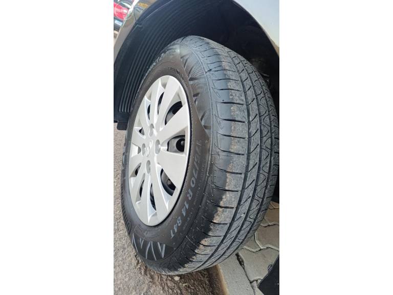 HYUNDAI - HB20 1.0 COMFORT 12V FLEX 4P MANUAL - 2013/2014 - PRETA - R$ 46.900,00