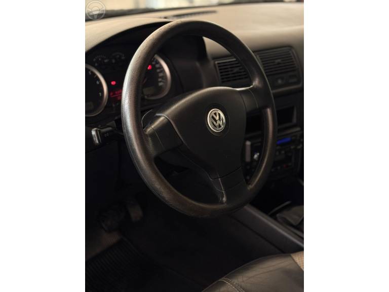 VOLKSWAGEN - GOLF 1.6 MI SPORTLINE 8V FLEX 4P MANUAL - 2007/2008 - BRANCA - R$ 44.900,00