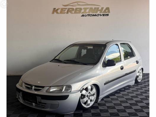 CHEVROLET - CELTA 1.4 MPFI SUPER 8V 4P MANUAL - 2005/2005 - PRATA - R$ 24.900,00