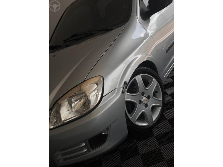 CHEVROLET - CELTA 1.0 MPFI SUPER 8V FLEX 2P MANUAL - 2006/2007 - PRATA - R$ 24.900,00