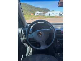 CHEVROLET - CORSA 1.0 MPFI 8V 4P MANUAL - 2003/2004 - BRANCA - R$ 28.900,00