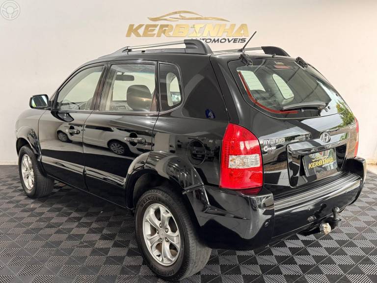 HYUNDAI - TUCSON 2.0 MPFI GL 16V 143CV 2WD 4P AUTOMÁTICO - 2009/2010 - PRETA - R$ 42.900,00