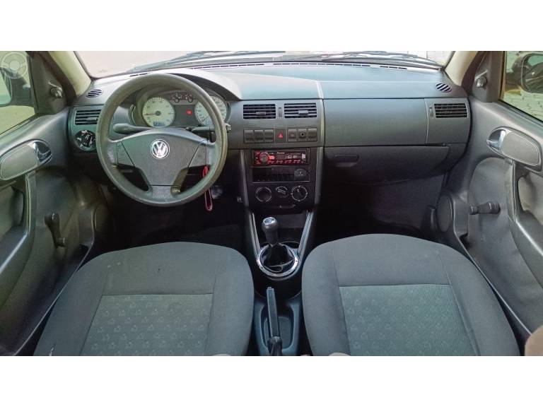 VOLKSWAGEN - GOL 1.6 MI POWER 8V FLEX 4P MANUAL - 2005/2005 - PRATA - R$ 32.900,00