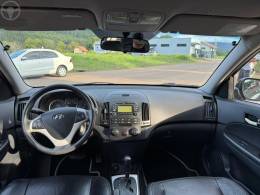 HYUNDAI - I30 2.0 MPFI GLS 16V 4P AUTOMÁTICO - 2009/2010 - PRETA - R$ 53.900,00