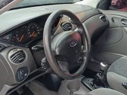 FORD - FOCUS 2.0 GHIA 16V FLEX 4P MANUAL - 2002/2002 - PRATA - R$ 24.900,00