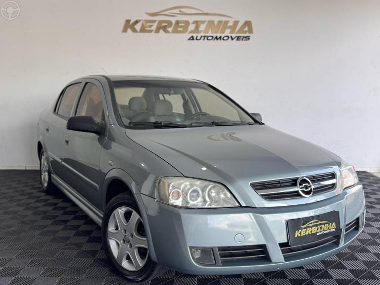 CHEVROLET - ASTRA 2.0 MPFI SEDAN 8V 4P MANUAL - 2002/2003 - CINZA - R$ 26.900,00