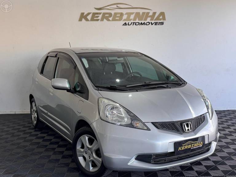 HONDA - FIT 1.4 LX 16V FLEX 4P MANUAL - 2009/2010 - PRATA - R$ 46.900,00