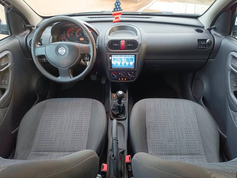 CHEVROLET - CORSA 1.4 MPFI MAXX 8V FLEX 4P MANUAL - 2011/2012 - PRETA - R$ 34.900,00