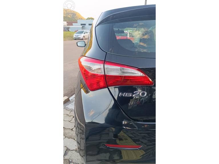HYUNDAI - HB20 1.0 COMFORT 12V FLEX 4P MANUAL - 2013/2014 - PRETA - R$ 46.900,00