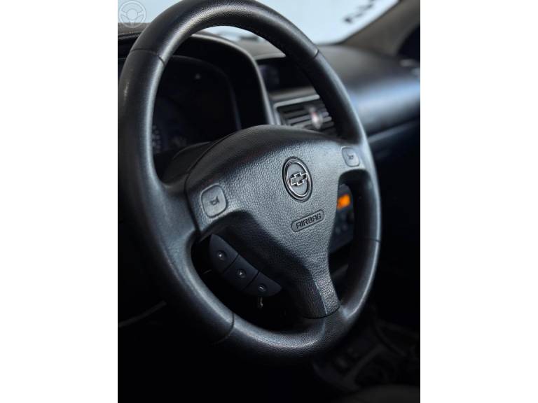 CHEVROLET - ASTRA 2.0 SFI GSI 16V 4P MANUAL - 2003/2004 - PRATA - R$ 36.900,00