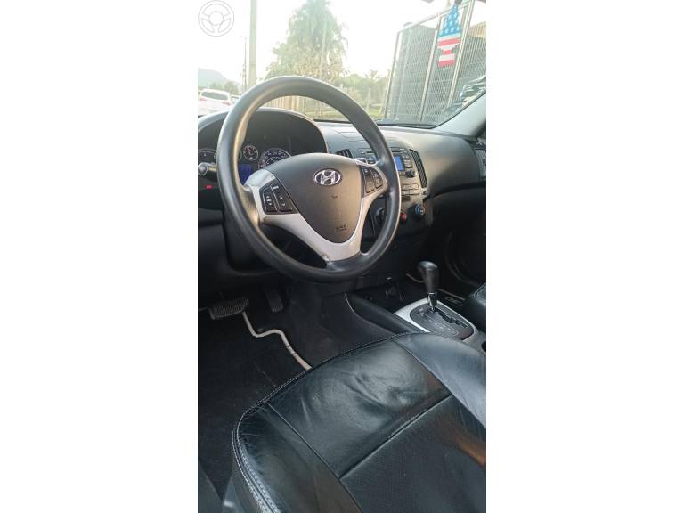 HYUNDAI - I30 2.0 MPFI GLS 16V 4P AUTOMÁTICO - 2009/2010 - PRETA - R$ 53.900,00