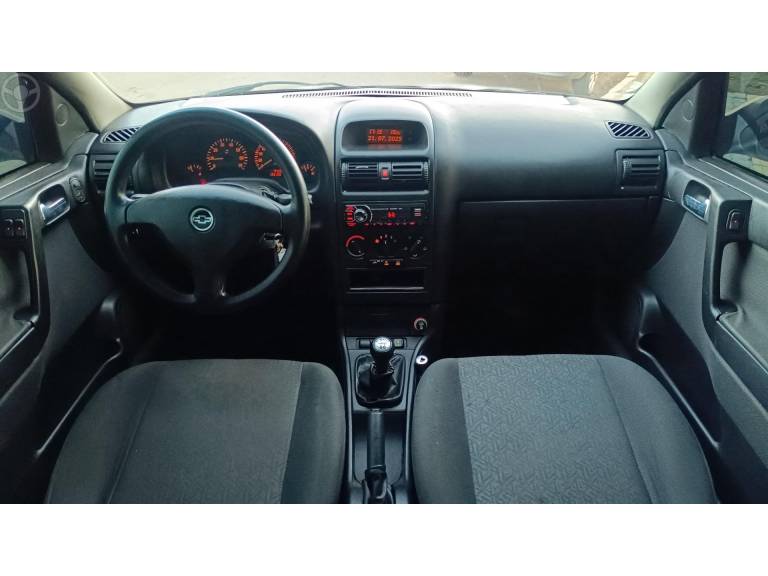 CHEVROLET - ASTRA 2.0 MPFI ADVANTAGE 8V FLEX 2P MANUAL - 2005/2006 - PRETA - R$ 28.900,00
