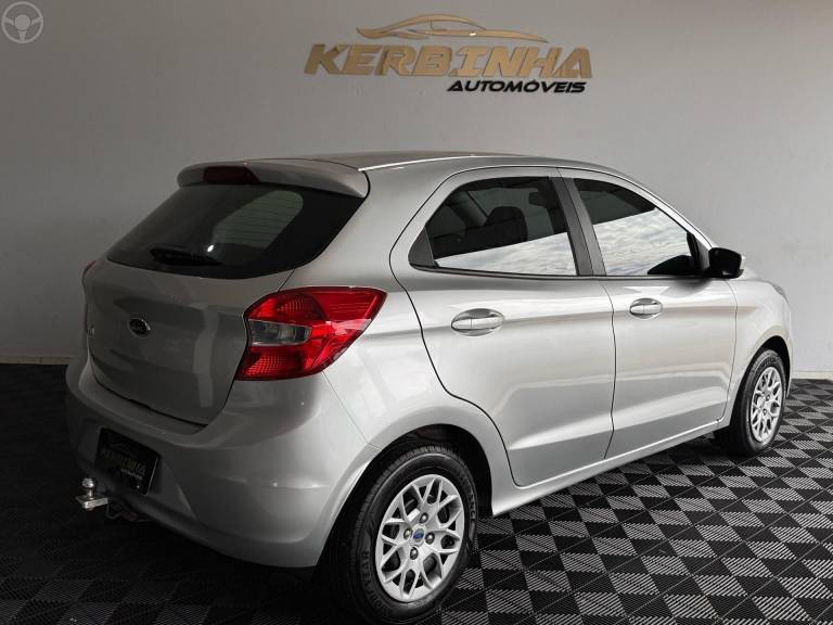 FORD - KA 1.0 SE 12V FLEX 4P MANUAL - 2017/2018 - PRATA - R$ 48.900,00