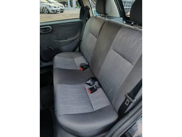 CHEVROLET - CORSA 1.4 MPFI MAXX 8V FLEX 4P MANUAL - 2011/2012 - PRETA - R$ 34.900,00